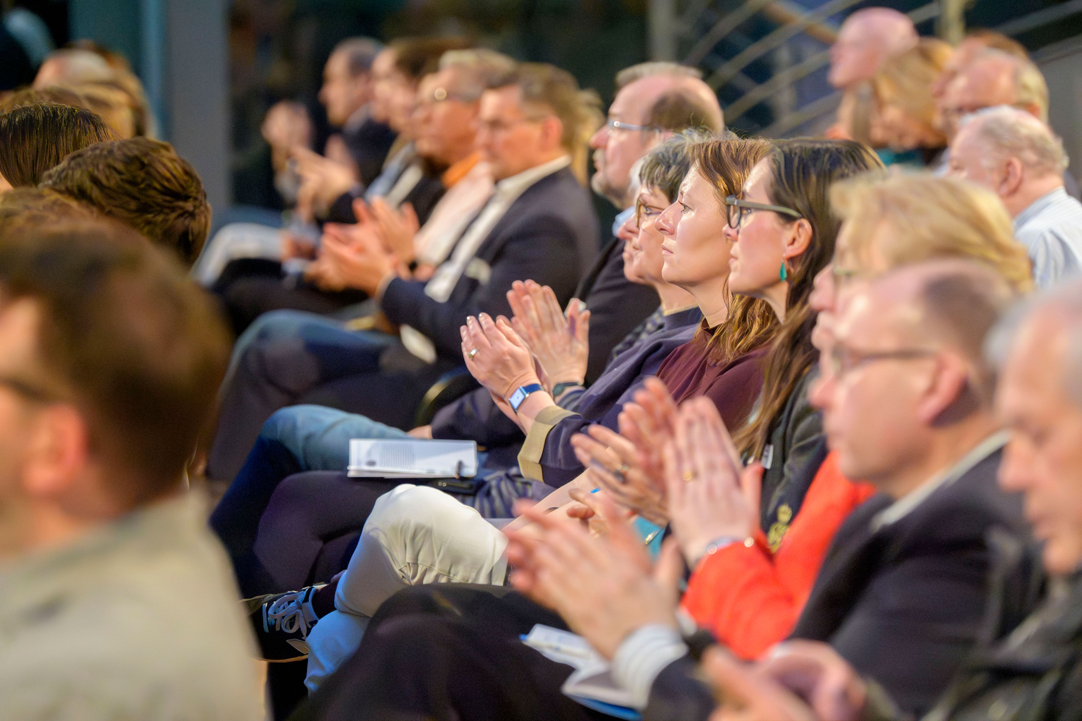 Klatschendes Publikum bei "Ausgezeichnete Gesundheit 2026"