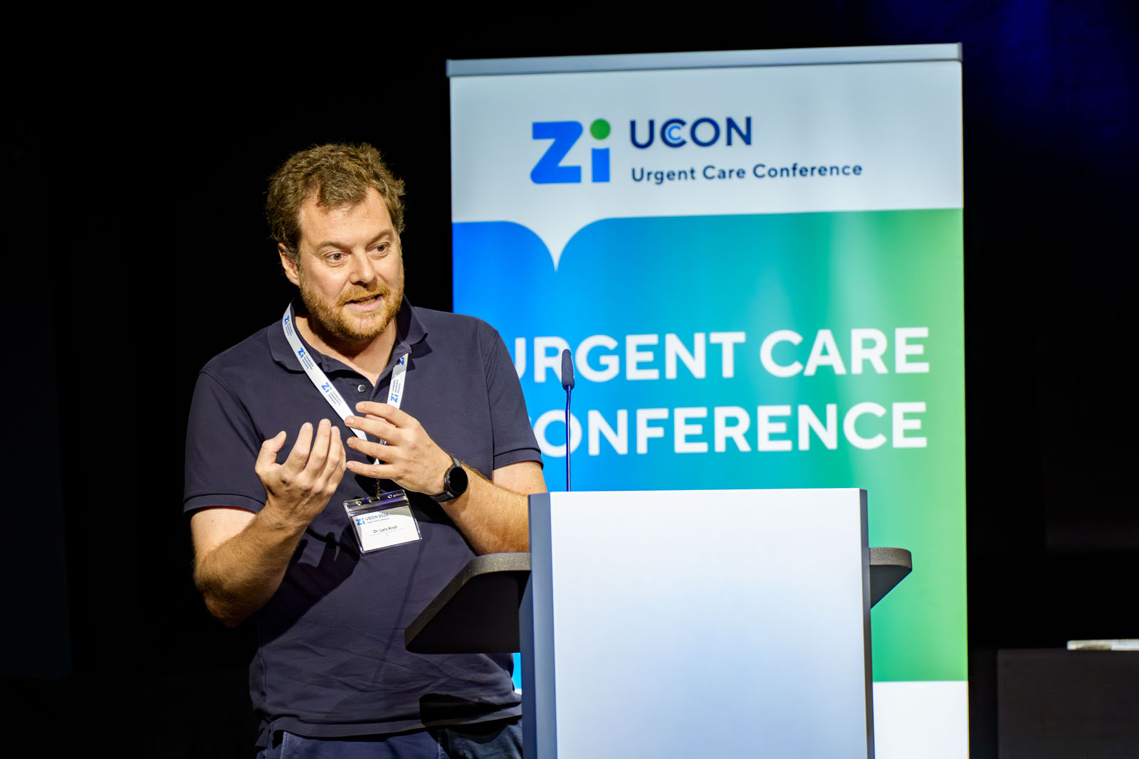 Dr. Lars Kroll während seines Vortrages am zweiten Tag der UCON.