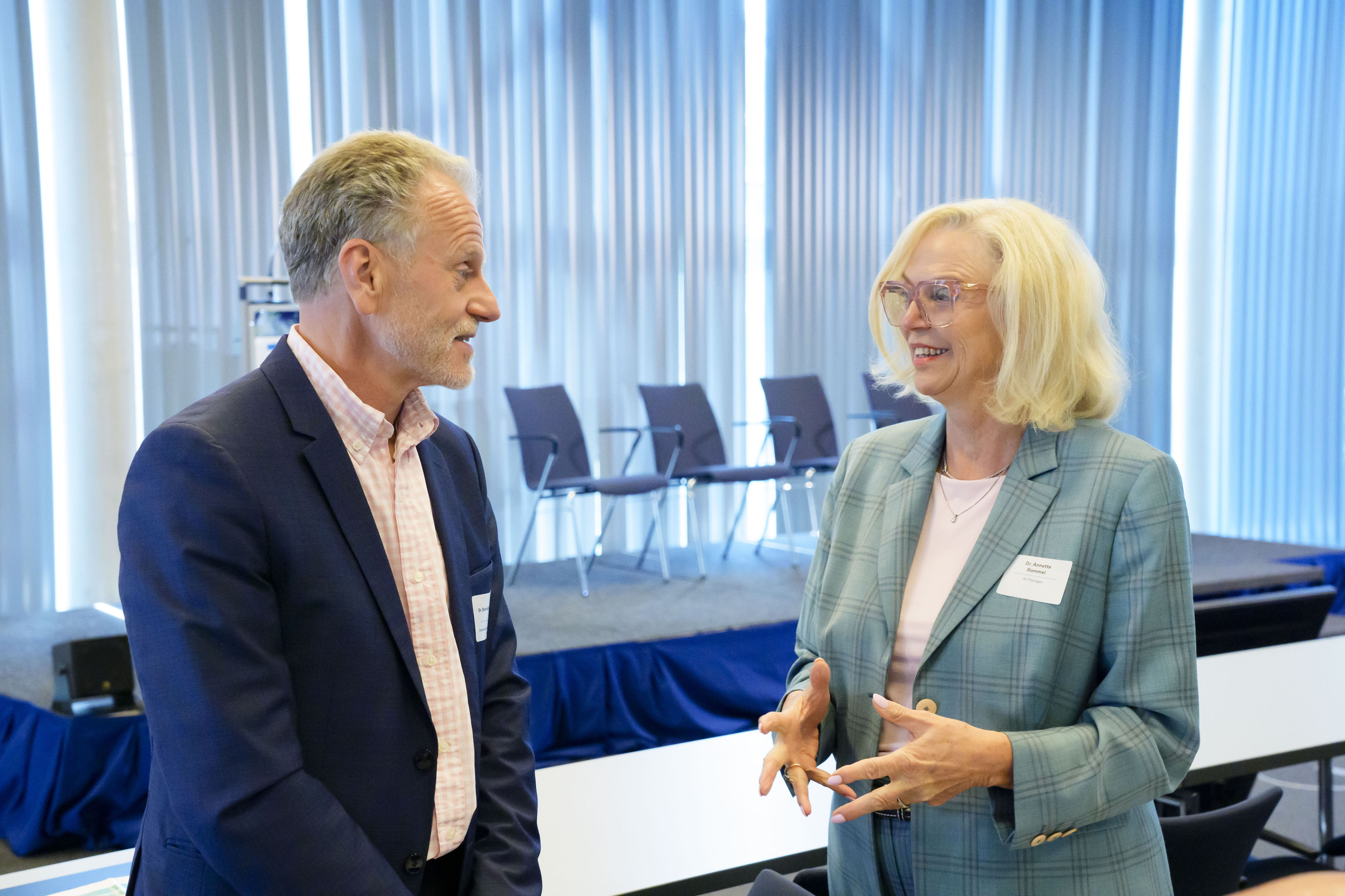 Zi-Vorstandsvorsitzender im Gespräch mit Zi-Kuratoriumsvorsitzender